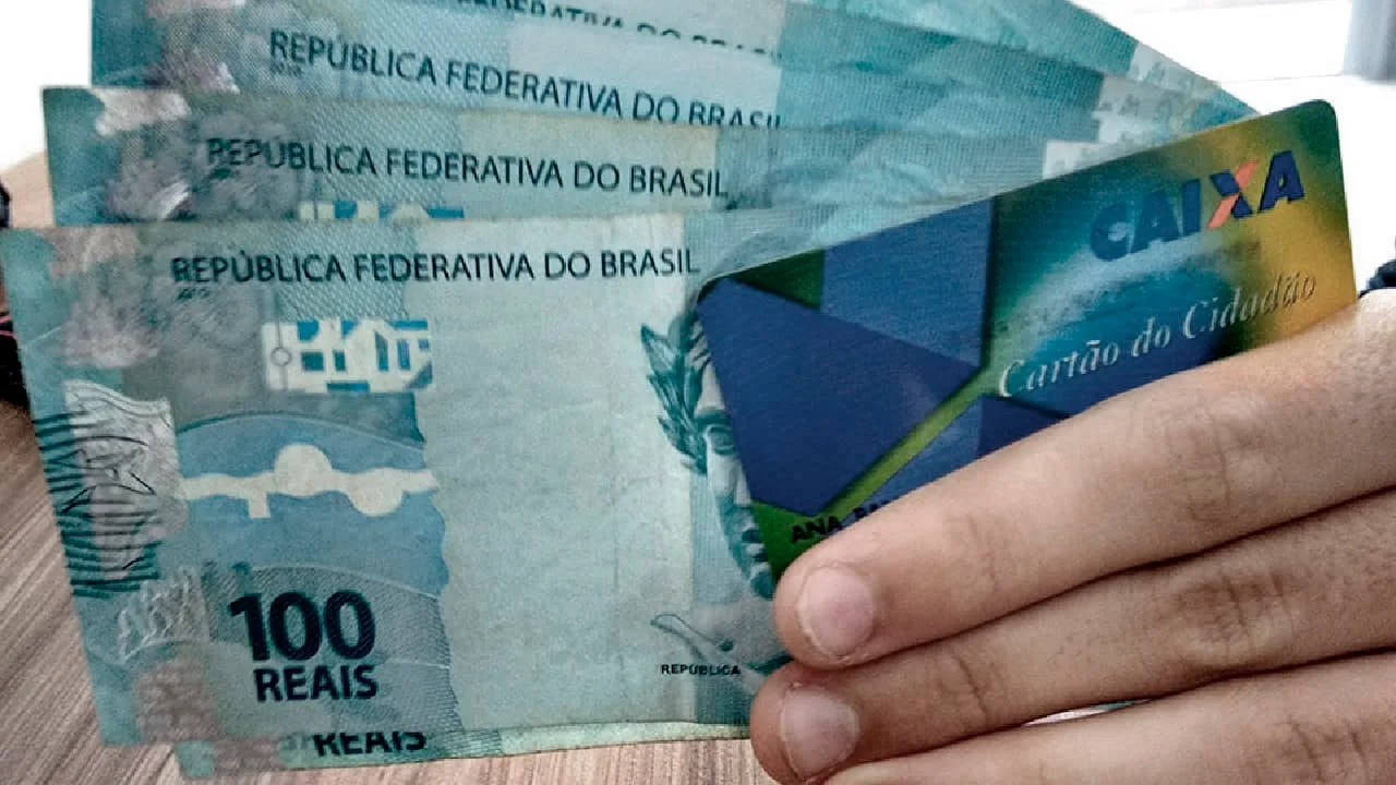 Leia mais sobre o artigo Empregadores devem prestar informações até 30 de setembro para pagamento do abono salarial