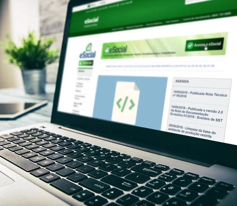 Leia mais sobre o artigo NÃO É O FIM DO ESOCIAL. GOVERNO APENAS SUSPENDE NOVAS FASES DO PROGRAMA