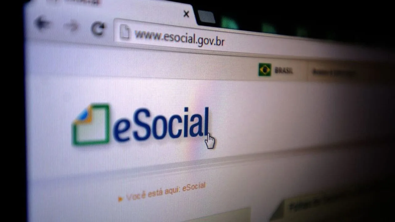 No momento, você está visualizando Governo anuncia novo eSocial Simplificado